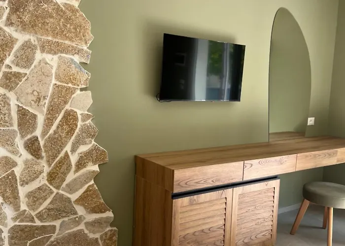 D E E P House 8